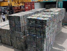 “Hô biến” 5 container phế liệu thành gốm đất nung